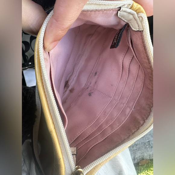 Coach - Picture 9 of 14